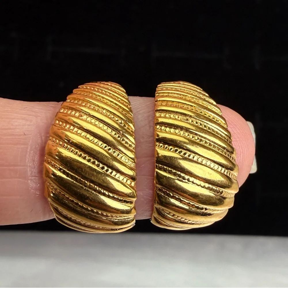 Vintage lightweight goldtone, wide open hoop pierced post earrings